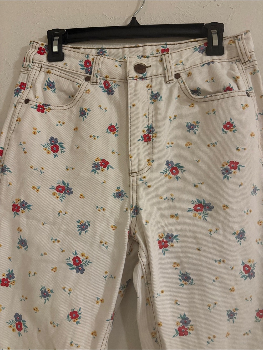 RARE Wrangler White Floral Straight Leg Jeans - Picture 10 of 15